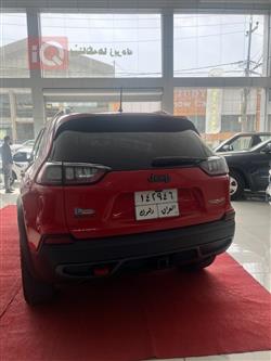 جیپ شیرۆکی